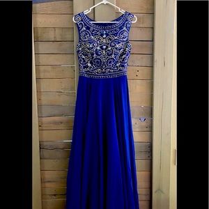 STUNNING PROM Classy Royal Blue BEADED Top Low back w Full skirt sz 4 like new